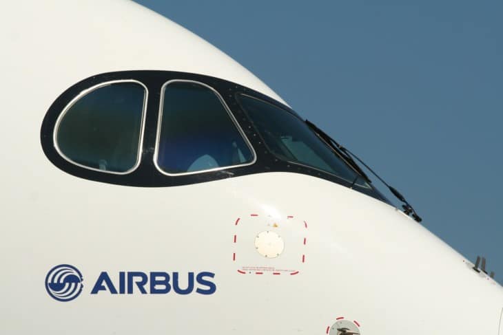 Airbus A350 cockpit windows