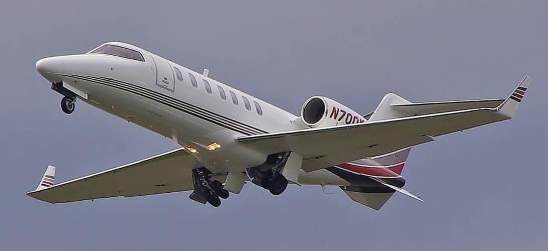 Bombardier Learjet 40XR N700KG