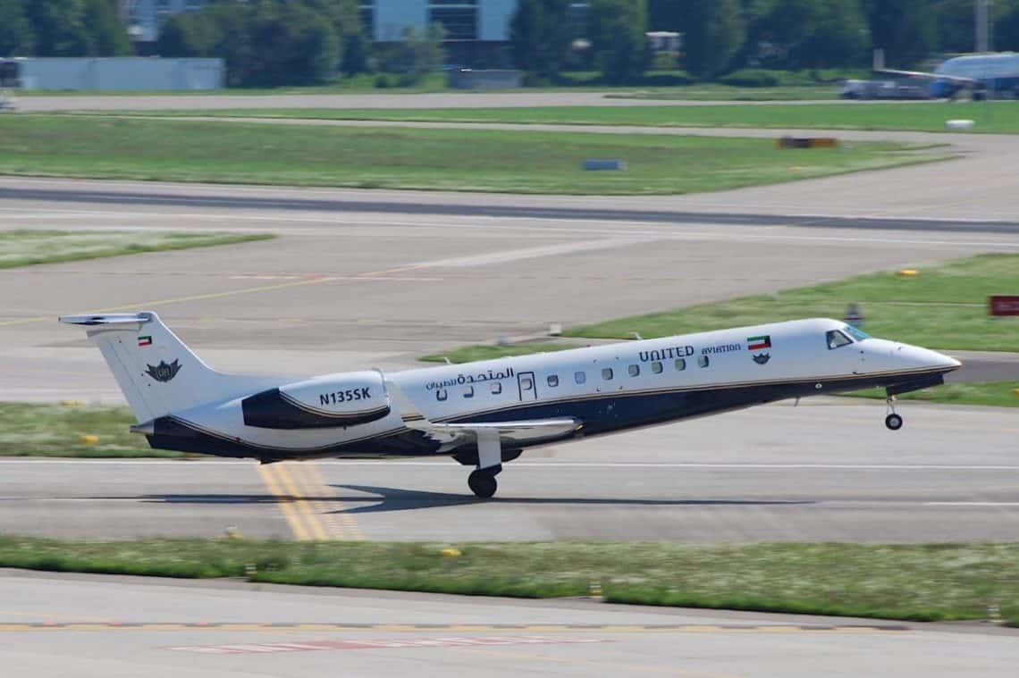 Embraer ERJ 135 United Aviation