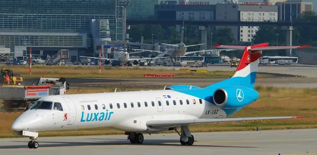 Embraer ERJ-145 Luxair - taxi